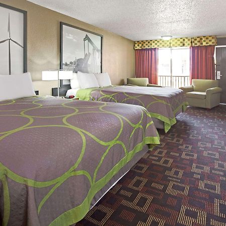 Super 8 by Wyndham Norman Hotel Bagian luar foto